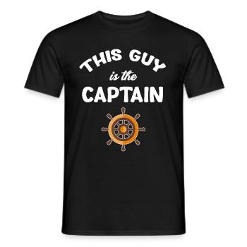 Ce type est le capitaine de croisière - T-shirt homme - noir - Devant - AI Model Male 178 light (178cm)
