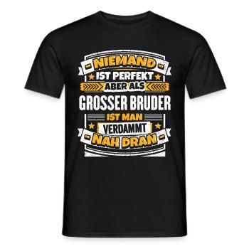 Lustiger Großer Bruder Spruch - Männer T-Shirt - Schwarz - Vorne - AI Model Male 178 light (178cm)
