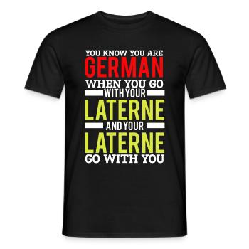 Sankt Martins Umzug - Geh mit deiner Laterne - Männer T-Shirt - Schwarz - Vorne - AI Model Male 178 light (178cm)