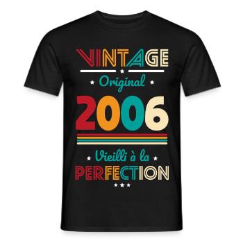 2006 – Vintage – Perfekt gereift - Männer T-Shirt - Schwarz - Vorne - AI Model Male 178 light (178cm)