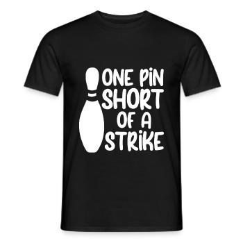 Une épingle de moins qu’une frappe 2 - T-shirt homme - noir - Devant - AI Model Male 178 light (178cm)