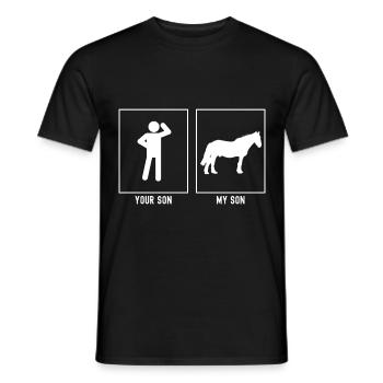 Votre fils - Mon fils - cheval debout - T-shirt homme - noir - Devant - AI Model Male 178 light (178cm)