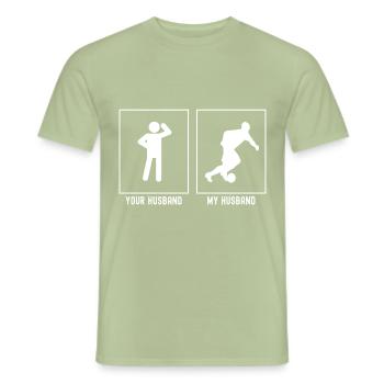 Ihr Ehemann - Mein Ehemann - Fußball - Männer T-Shirt - Sage - Vorne - AI Model Male 178 light (178cm)