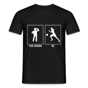 Son mari - moi - footballeur vecteur gauche - T-shirt homme - noir - Devant - AI Model Male 178 light (178cm)