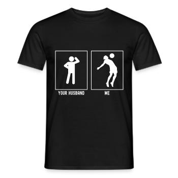 Ihr Mann - Ich - Fußball-Brustwurf - Männer T-Shirt - Schwarz - Vorne - AI Model Male 178 light (178cm)