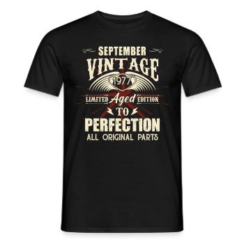 Retro Legends Cadeau d’anniversaire Septembre 1977 - T-shirt homme - noir - Devant - AI Model Male 178 light (178cm)