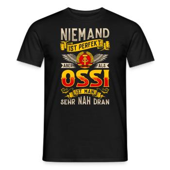 Ossi Geschenk Ostdeutschland NVA Germania Osten - Männer T-Shirt - Schwarz - Vorne - AI Model Male 178 light (178cm)