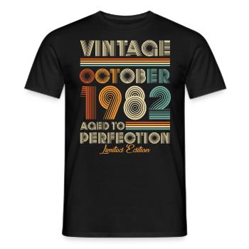 Vintage Aged To Perfection Oktober 1982 - Männer T-Shirt - Schwarz - Vorne - AI Model Male 178 light (178cm)