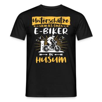 Husum Ebike Husumer Ebiker - Männer T-Shirt - Schwarz - Vorne - AI Model Male 178 light (178cm)