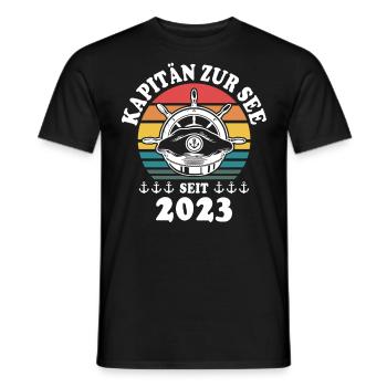 Kapitän 2023 Bootsführerschein Boot - Männer T-Shirt - Schwarz - Vorne - AI Model Male 178 light (178cm)