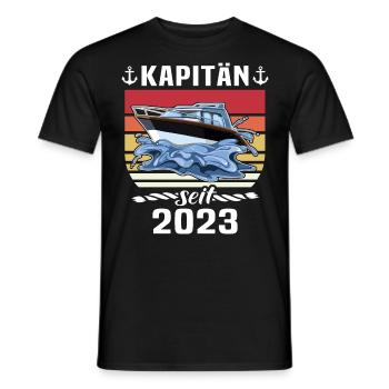 Kapitän Boot Bootsführerschein 2023 - Männer T-Shirt - Schwarz - Vorne - AI Model Male 178 light (178cm)