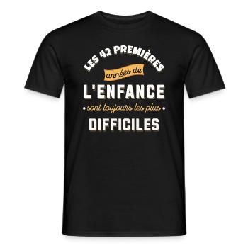 Anniversaire 42 ans Idée cadeau date de naissance - T-shirt homme - noir - Devant - AI Model Male 178 light (178cm)