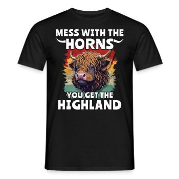 Highland cattle cattle - Men's T-Shirt - black - Front - AI Model Male 178 light (178cm)