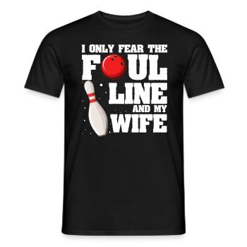 Bowling Wife - Männer T-Shirt - Schwarz - Vorne - AI Model Male 178 light (178cm)