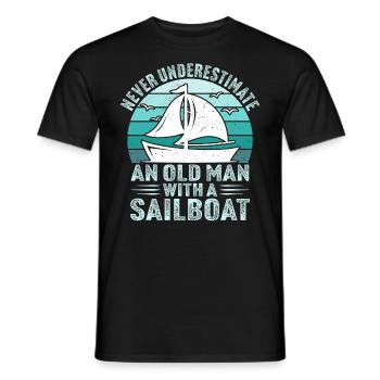 Unterschätze niemals einen alten Mann mit einem Segelboot - Männer T-Shirt - Schwarz - Vorne - AI Model Male 178 light (178cm)