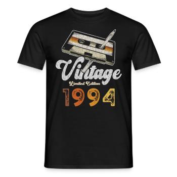 Vintage 1994 Geburtstag Kassette Bleistift - Männer T-Shirt - Schwarz - Vorne - AI Model Male 178 light (178cm)