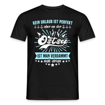 Ostsee Souvenir Urlaub Ostseeurlauber Sprüche - Männer T-Shirt - Schwarz - Vorne - AI Model Male 178 light (178cm)