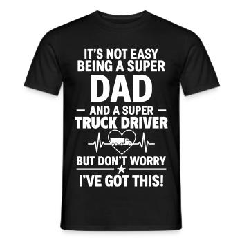 Herz + LKW-Fahrer – Super Papa Berufskraftfahrer - Männer T-Shirt - Schwarz - Vorne - AI Model Male 178 light (178cm)