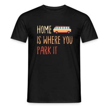 Zuhause ist wo du den Bus parkst - Männer T-Shirt - Schwarz - Vorne - AI Model Male 178 light (178cm)