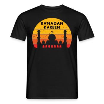 Ramadan Kareem Sunset - Männer T-Shirt - Schwarz - Vorne - AI Model Male 178 light (178cm)