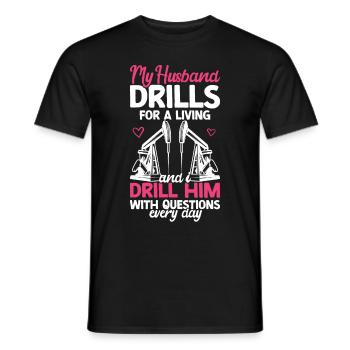 Ölfeldarbeiter Rig Roughneck Ölfeldfrau - Männer T-Shirt - Schwarz - Vorne - AI Model Male 178 light (178cm)
