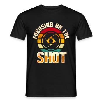 Photography - Photo shoot for photo camera. - Men's T-Shirt - black - Front - AI Model Male 178 light (178cm)