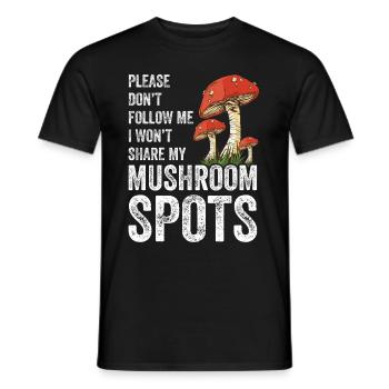 Mushroom Hunting - Männer T-Shirt - Schwarz - Vorne - AI Model Male 178 light (178cm)