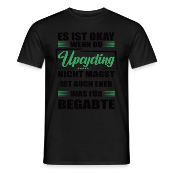 Upcycling Lustiger Spruch für Mann & Frau - Männer T-Shirt - Schwarz - Vorne - AI Model Male 178 light (178cm)