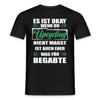 Upcycling Lustiger Spruch für Mann & Frau - Männer T-Shirt - Schwarz - Vorne - AI Model Male 178 light (178cm)