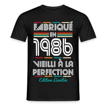 1986 – Hergestellt – Perfekt gereift - Männer T-Shirt - Schwarz - Vorne - AI Model Male 178 light (178cm)