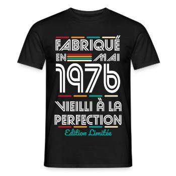 50-jähriges Jubiläum – Hergestellt im Mai 1976 - Männer T-Shirt - Schwarz - Vorne - AI Model Male 178 light (178cm)