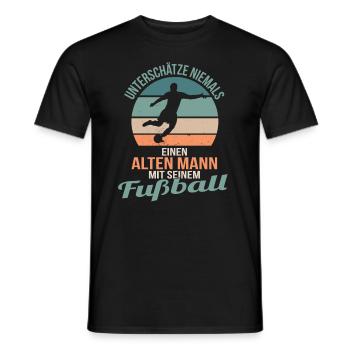 Alter Mann mit Fußball Fussball - Männer T-Shirt - Schwarz - Vorne - AI Model Male 178 light (178cm)