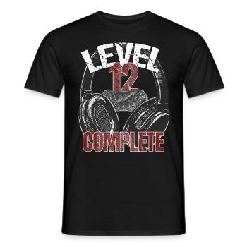Level 12 complete gamer zocker Geburtstags Spruch - Männer T-Shirt - Schwarz - Vorne - AI Model Male 178 light (178cm)