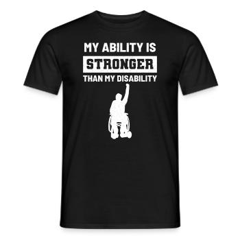 Fauteuil roulant handicapé - T-shirt homme - noir - Devant - AI Model Male 178 light (178cm)