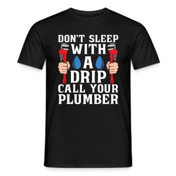 Plombier Ne dormez pas Outil Plomberie Tuyauterie Plombiers - T-shirt homme - noir - Devant - AI Model Male 178 light (178cm)