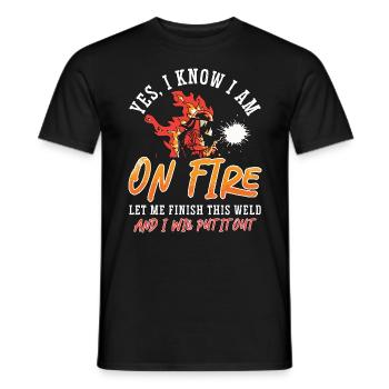 Soudeur Je suis en feu Laissez-moi finir le soudage de soudure - T-shirt homme - noir - Devant - AI Model Male 178 light (178cm)