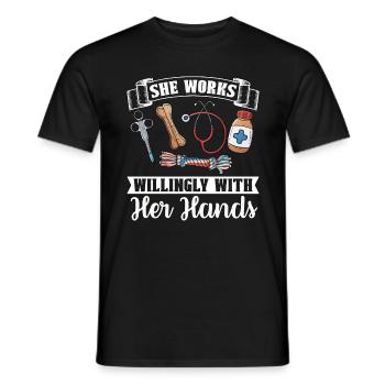 Vétérinaire elle travaille volontiers médecin vétérinaire - T-shirt homme - noir - Devant - AI Model Male 178 light (178cm)