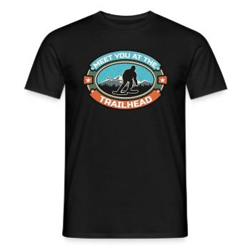 Cross Country Skiing Meet You At The Trailhead Ski - Männer T-Shirt - Schwarz - Vorne - AI Model Male 178 light (178cm)