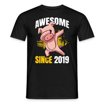 Génial depuis 2019 - 4ème anniversaire de cochon - T-shirt homme - noir - Devant - AI Model Male 178 light (178cm)