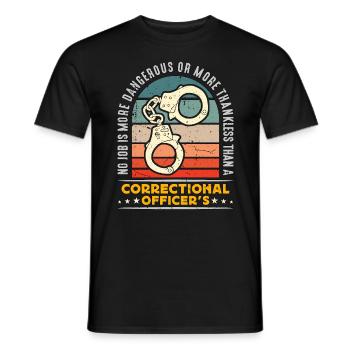 Corrections Officer No Job Is More Law Enforcement - Männer T-Shirt - Schwarz - Vorne - AI Model Male 178 light (178cm)