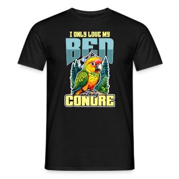 Conure I Only Love My Bed And My Parrot Bird Lover - Männer T-Shirt - Schwarz - Vorne - AI Model Male 178 light (178cm)