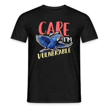 Macaw Bird Care For Me I'm Bird Owner Macaw Lover - Männer T-Shirt - Schwarz - Vorne - AI Model Male 178 light (178cm)
