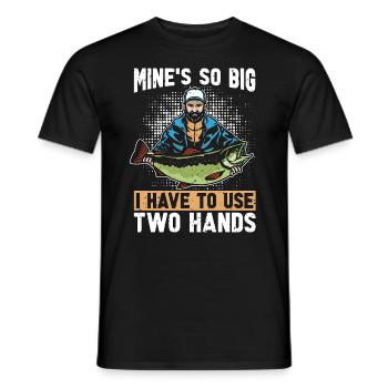 Musky Fishing Mine's So Big Fishing Rod Fisherman - Männer T-Shirt - Schwarz - Vorne - AI Model Male 178 light (178cm)