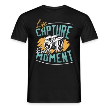 Photographer Life Capture Every Moment Photography - Männer T-Shirt - Schwarz - Vorne - AI Model Male 178 light (178cm)