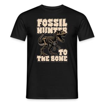 Fossil Hunter To The Bone Loves Fossil Collecting - Männer T-Shirt - Schwarz - Vorne - AI Model Male 178 light (178cm)