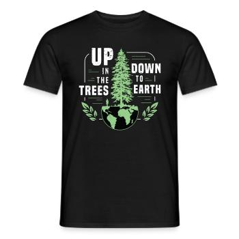 Tree Surgeon Up In The Trees Down To Forest Worker - Männer T-Shirt - Schwarz - Vorne - AI Model Male 178 light (178cm)