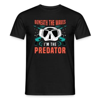 Spearfishing Beneath The Waves I'm The Fisherman - Männer T-Shirt - Schwarz - Vorne - AI Model Male 178 light (178cm)