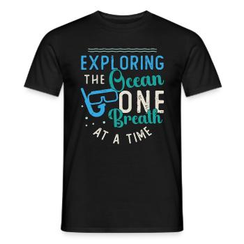Snorkeling Exploring The Ocean Marine Biologist - Men's T-Shirt - black - Front - AI Model Male 178 light (178cm)
