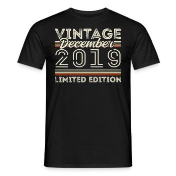 Vintage December 2019 - 6th Anniversary December - Men's T-Shirt - black - Front - AI Model Male 178 light (178cm)