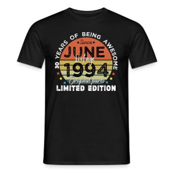 30 Jahre Hergestellt in 1994 Jahrgang Juni 1994 - Männer T-Shirt - Schwarz - Vorne - AI Model Male 178 light (178cm)